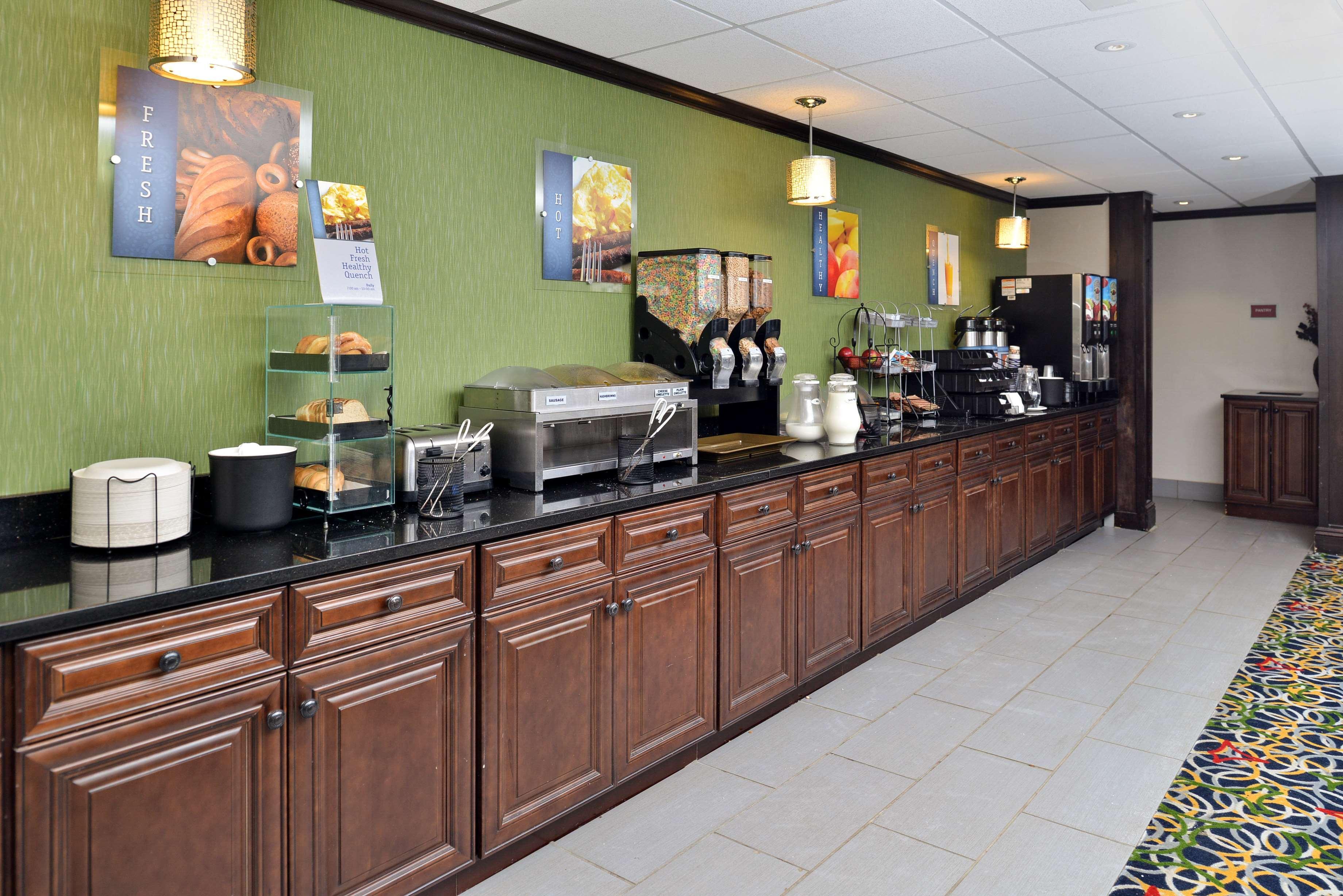 Best Western Elyria Exterior foto